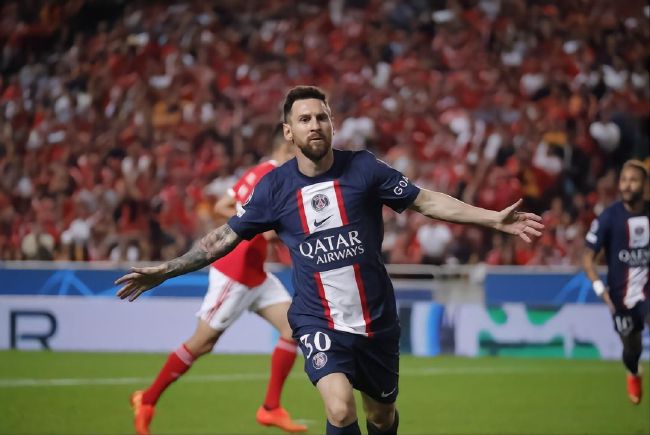 和导演的恋人关系